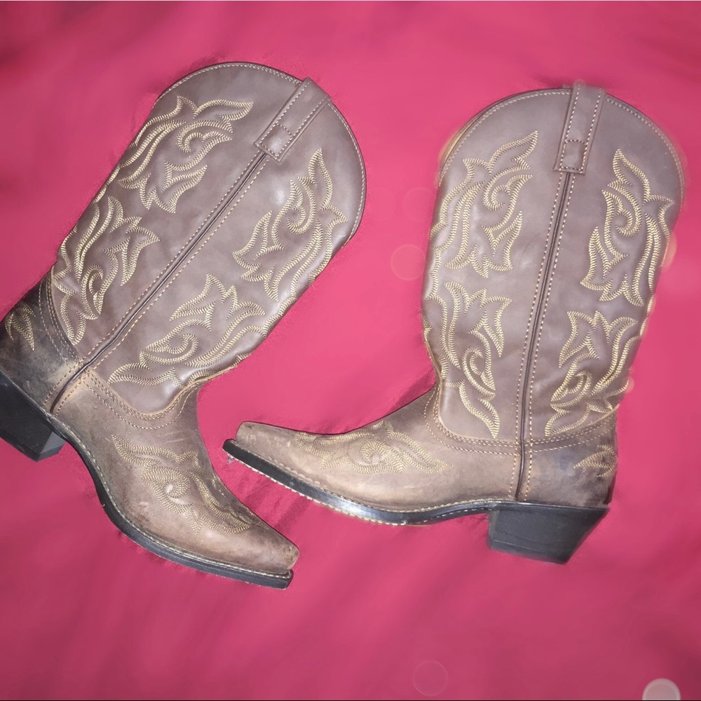 NWOT never worn brown Laredo cowgirl boots! - Picture 12 of 12